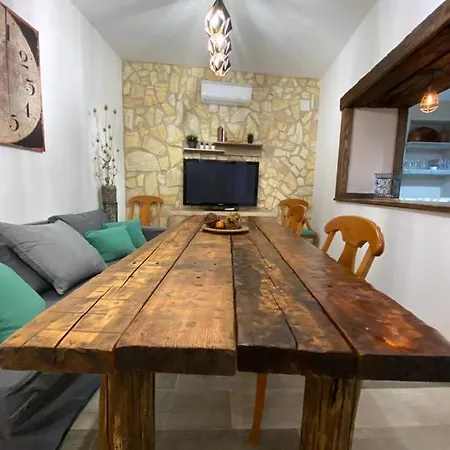 La De Bartolo. Casa de Férias Segura de León