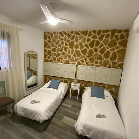 Holiday home La De Bartolo. Segura de Leon